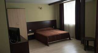 Гостиница Рица Анапа Улучшенный двухместный номер с 1 кроватью или 2 отдельными кроватями-5