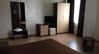 Гостиница Рица Анапа Улучшенный двухместный номер с 1 кроватью или 2 отдельными кроватями-3